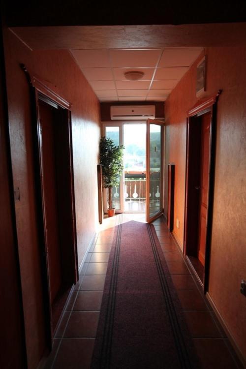 Hotel Dunav Sremski Karlovci Exterior photo